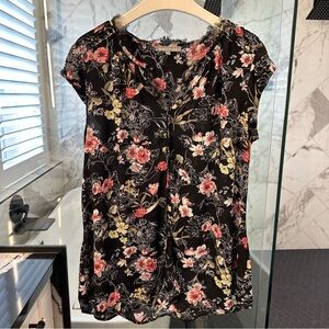 Daniel Rainn Black and Pink Ruched Blouse